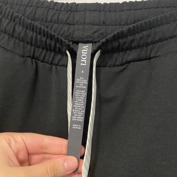 Vuori Womens Black Joggers - Picture 7 of 7